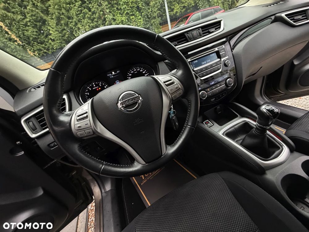 Nissan Qashqai 1.2 DIG-T N-Connecta EU6 - 28