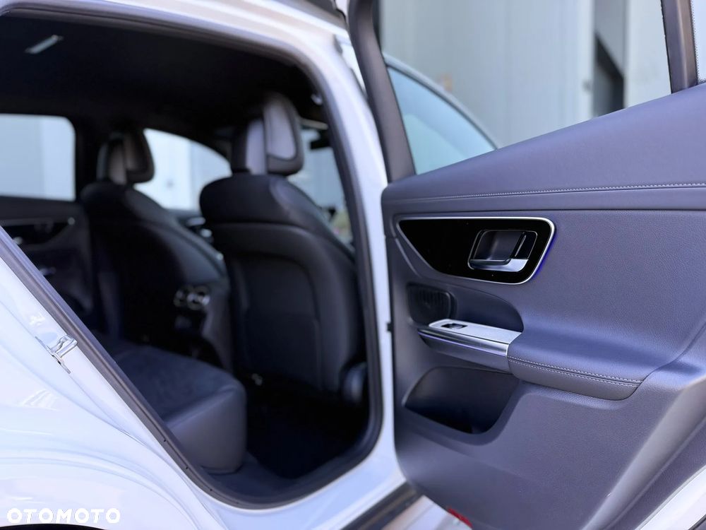 Mercedes-Benz GLC - 29