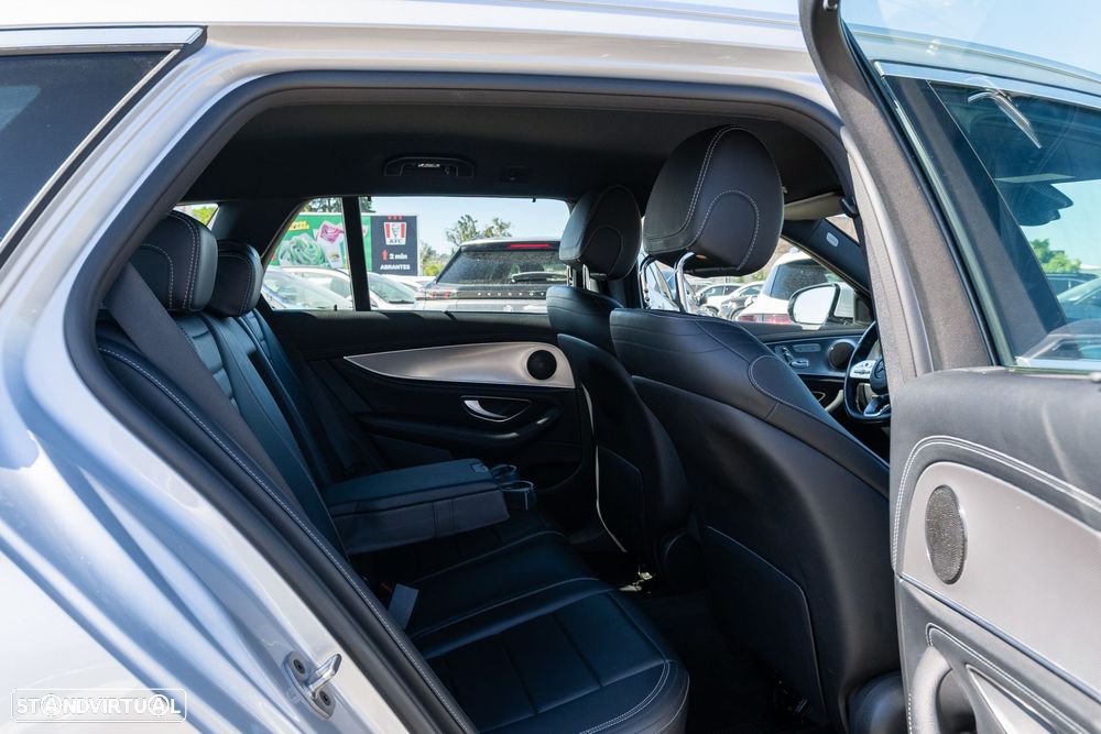 Mercedes-Benz E 300 de AMG Line - 16