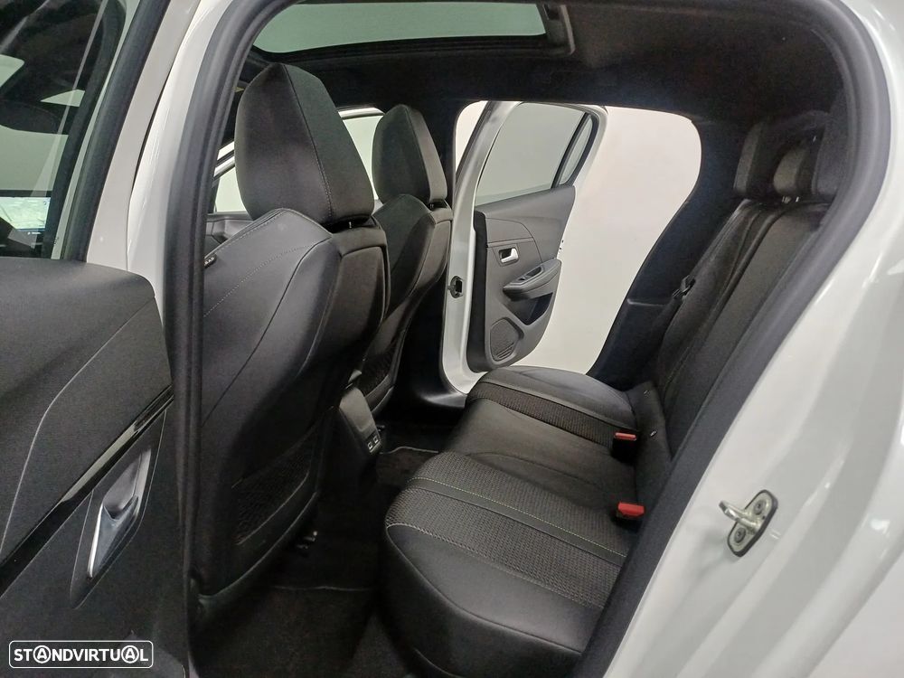 Peugeot 208 PureTech 130 EAT8 GT Pack - 17