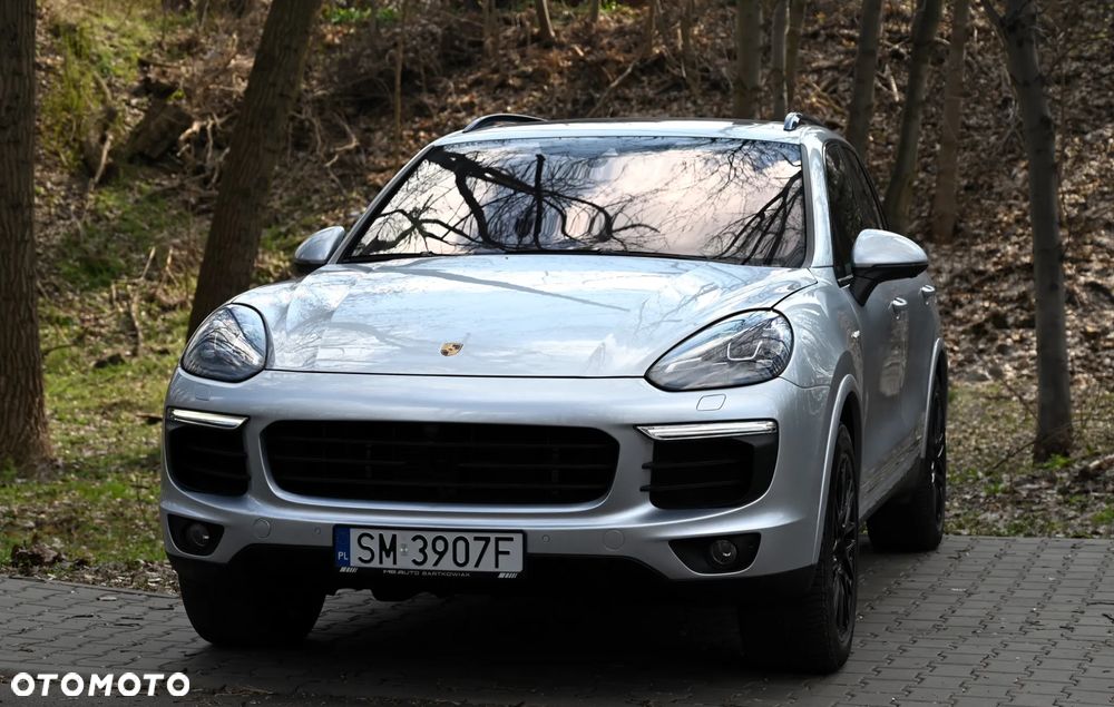 Porsche Cayenne - 2