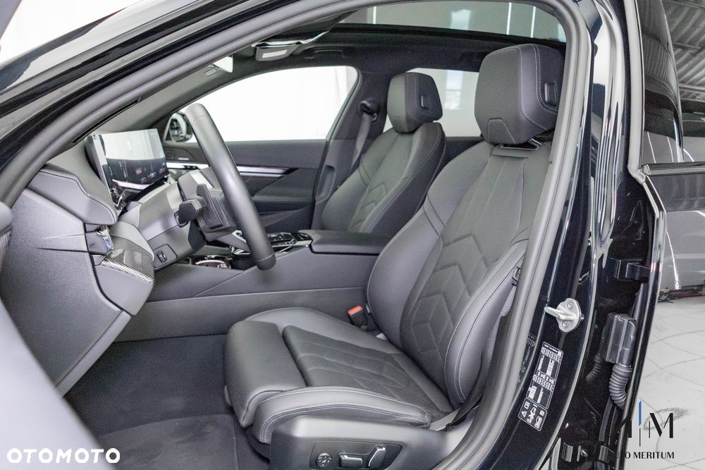 BMW Seria 5 520d xDrive - 25