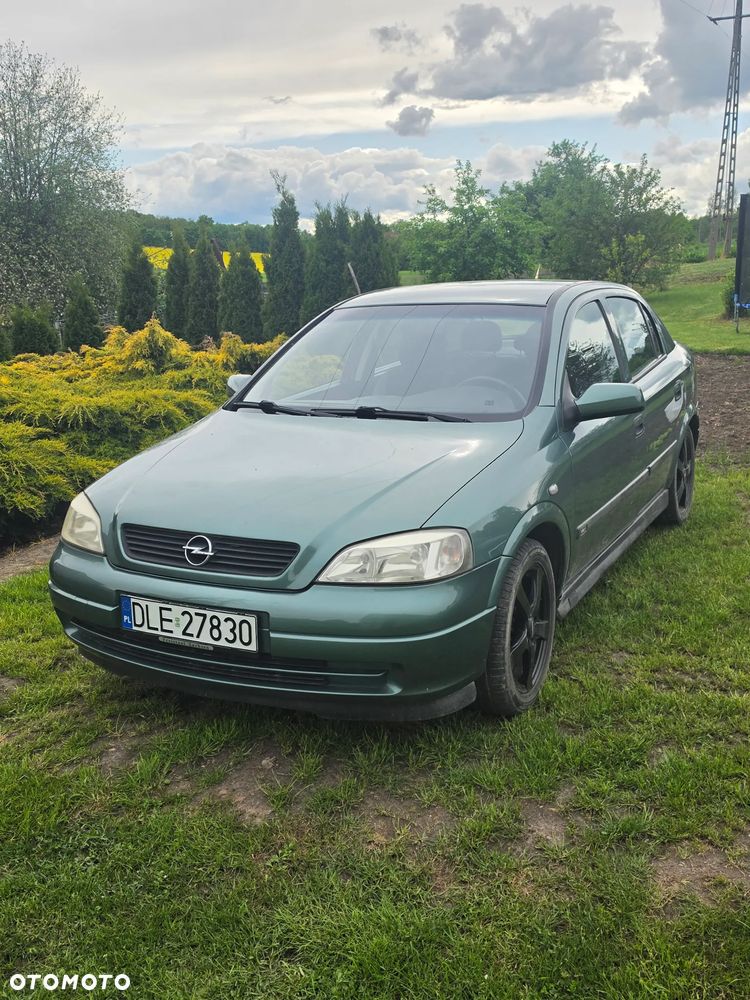 Opel Astra 1.6 16V 100 - 1
