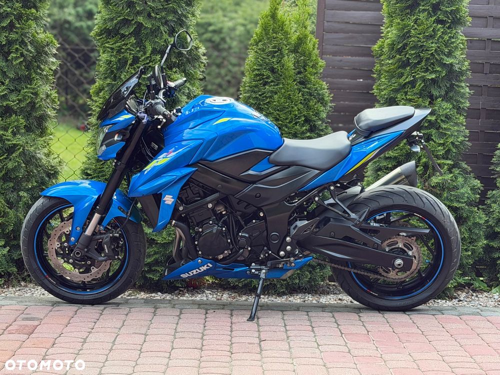 Suzuki GSX - 7