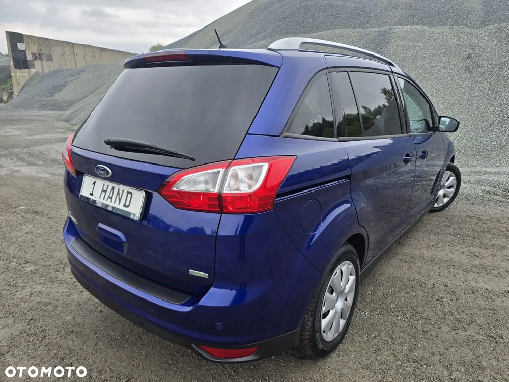 Ford Grand C-MAX - 11