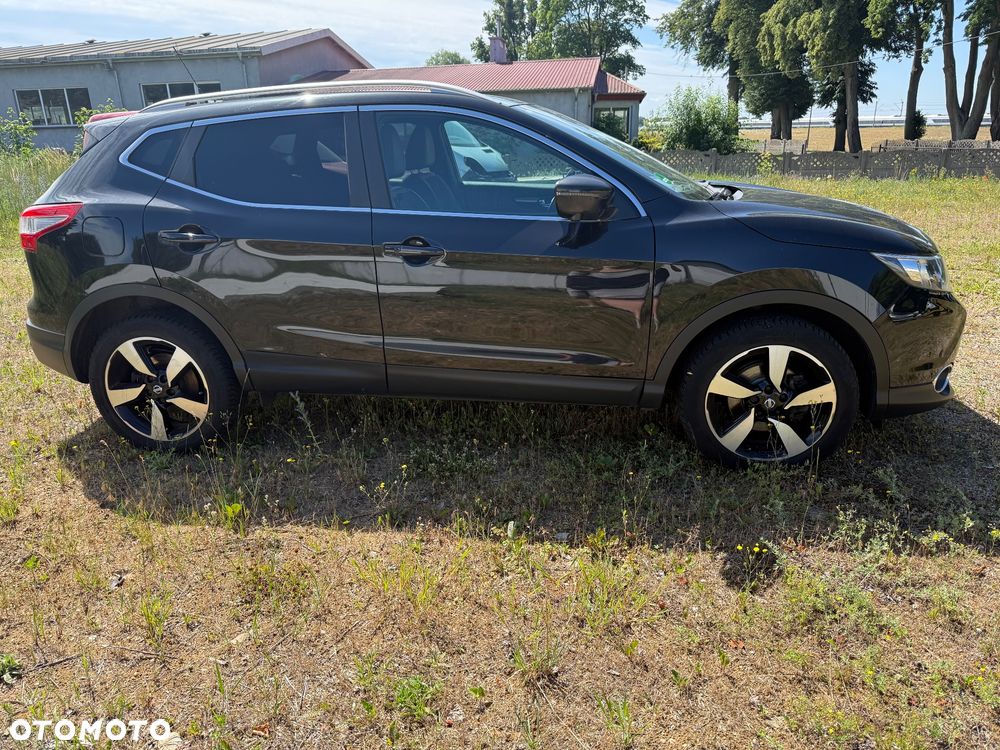 Nissan Qashqai - 2