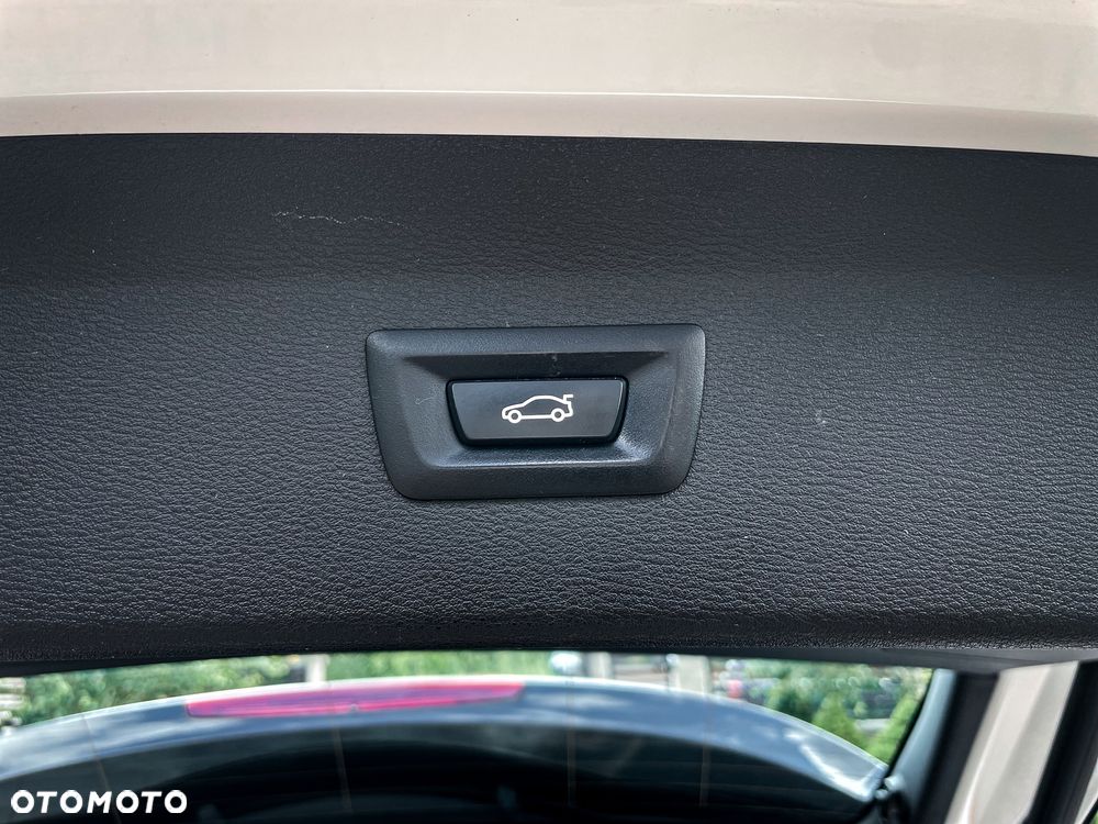 BMW X1 xDrive18d M Sport - 8