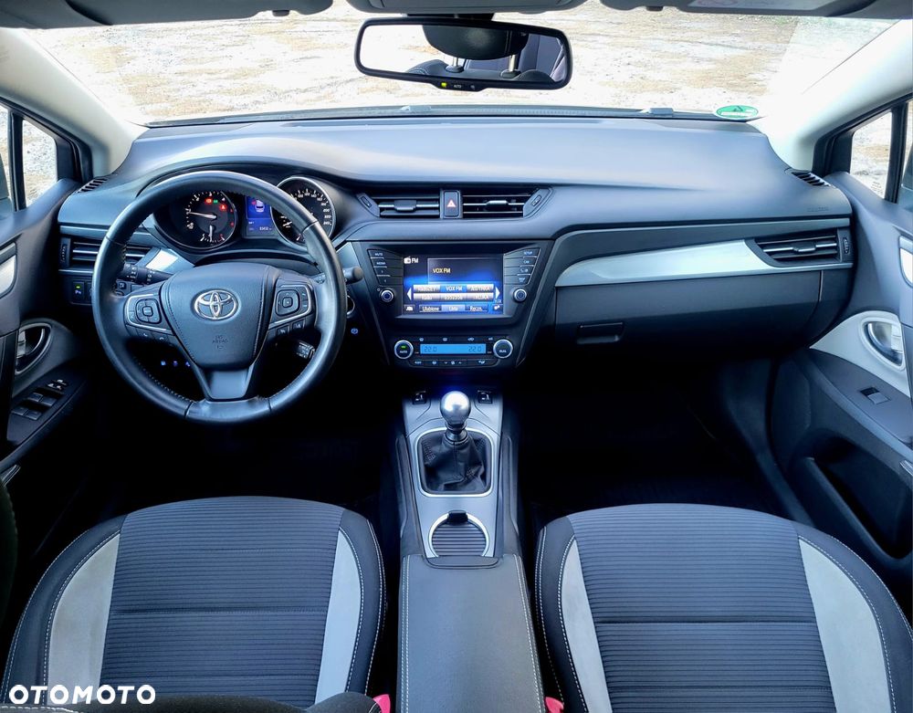 Toyota Avensis Touring Sports 2.0 D-4D Team Deutschland - 7