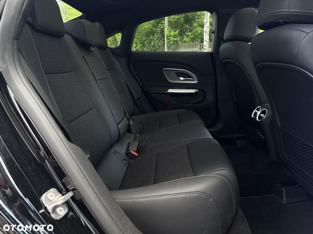 Mercedes-Benz CLA 200 mHEV 8G-DCT - 20