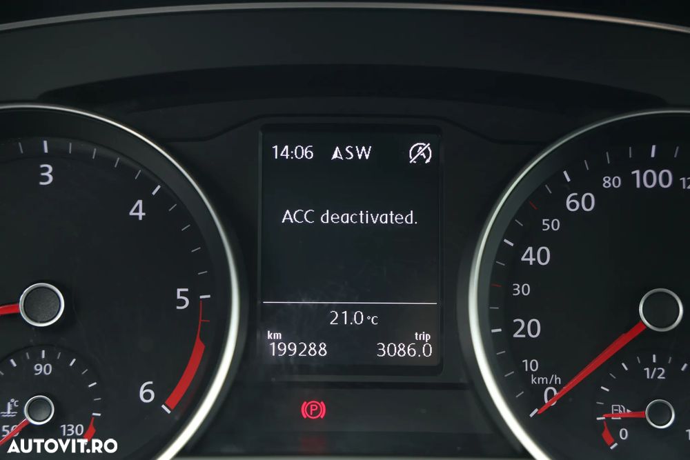 Volkswagen Passat 1.6 TDI Comfortline - 22