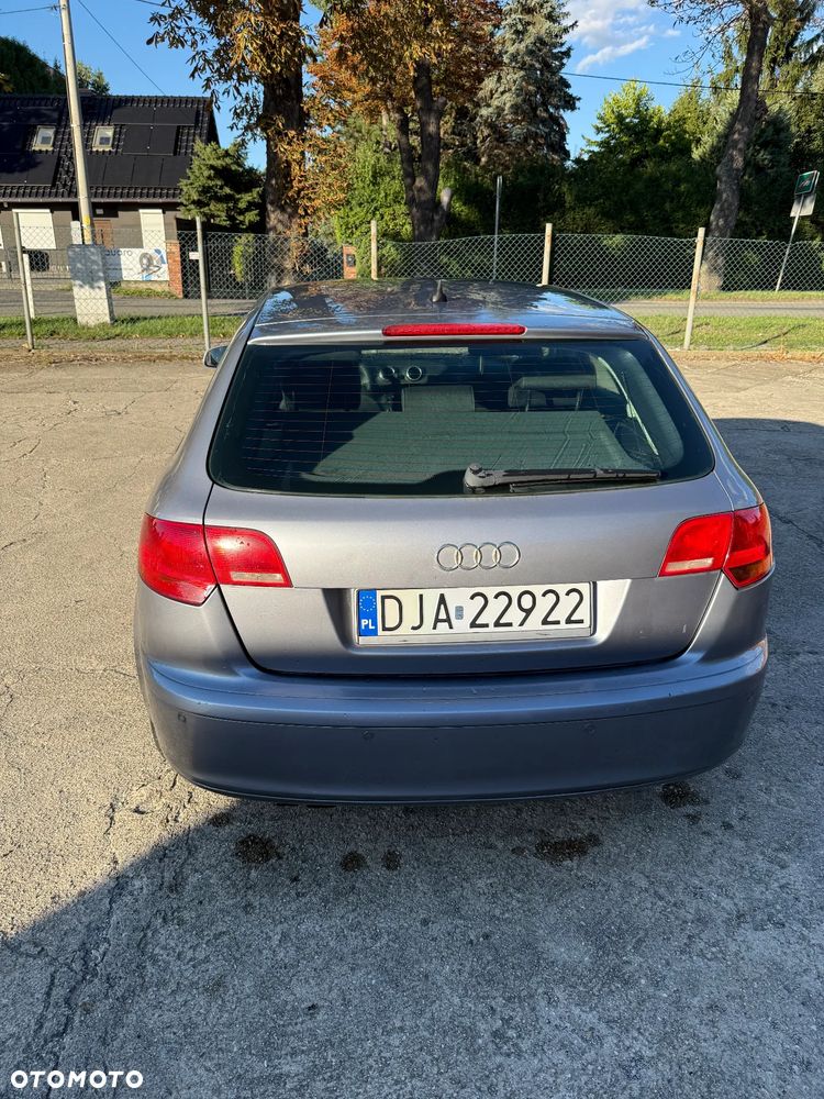Audi A3 Sportback - 2