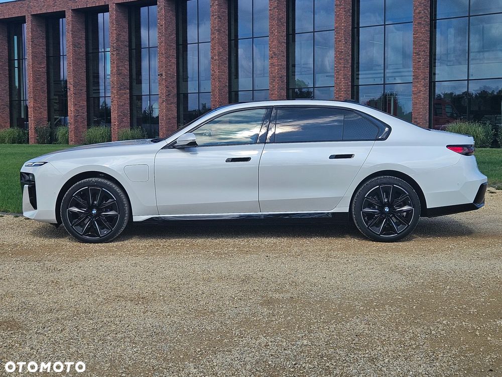 BMW Seria 7 750e PHEV xDrive M Sport sport - 4