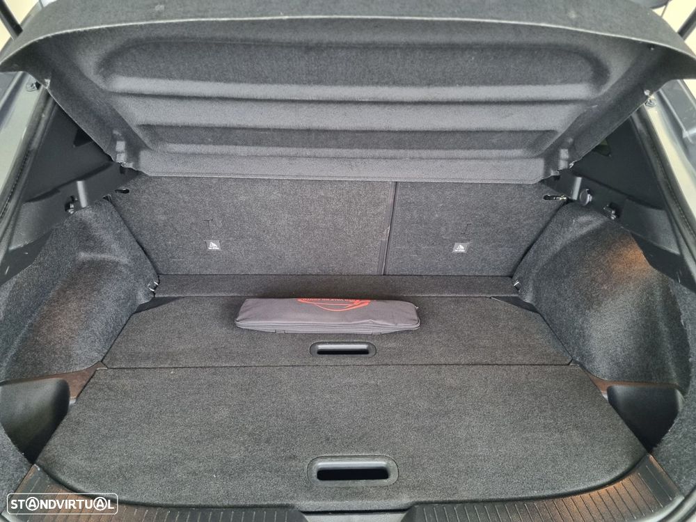 Nissan Qashqai 1.3 DIG-T N-Connecta LED+TT+SKY Xtronic - 19