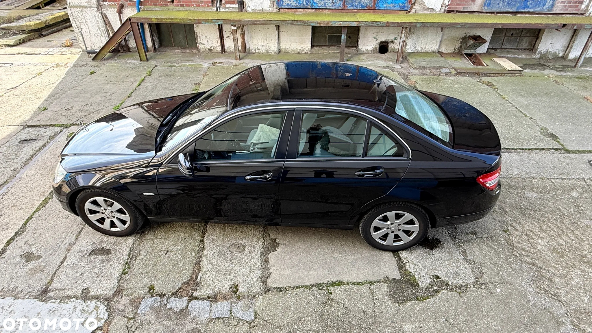 Mercedes-Benz Klasa C 180 K BlueEff Classic - 13