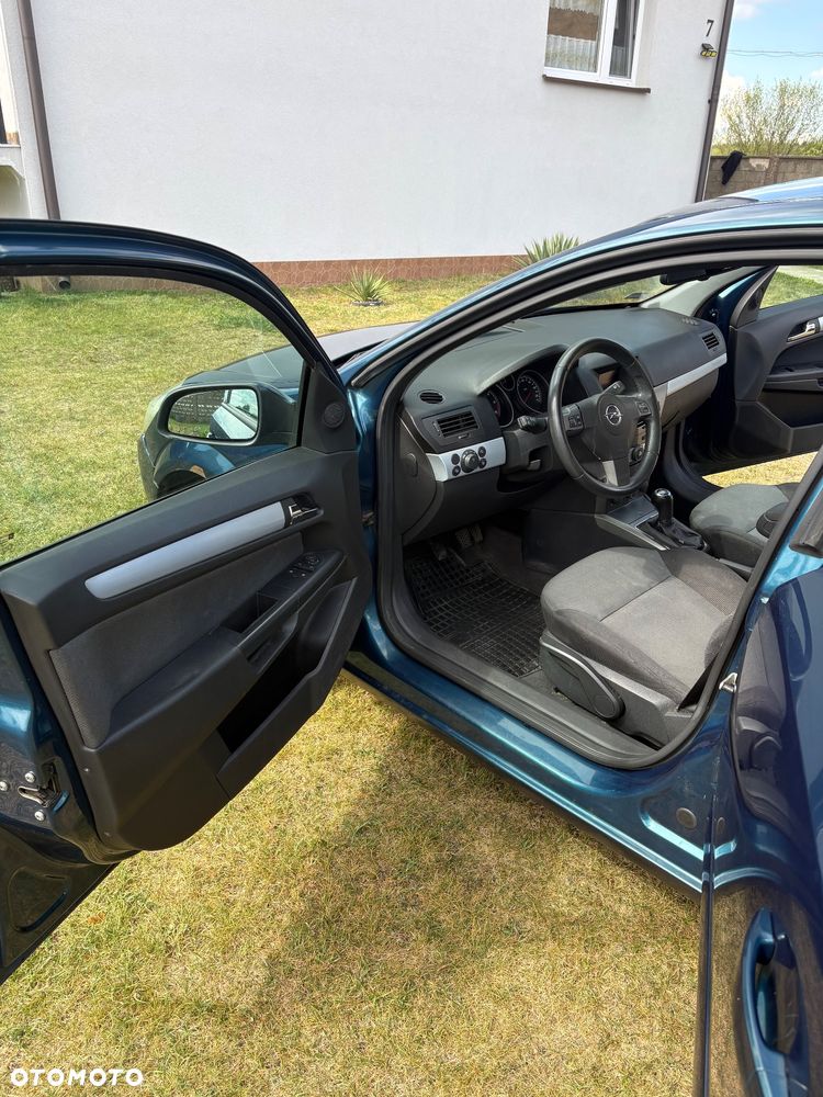 Opel Astra 1.9 CDTI - 9
