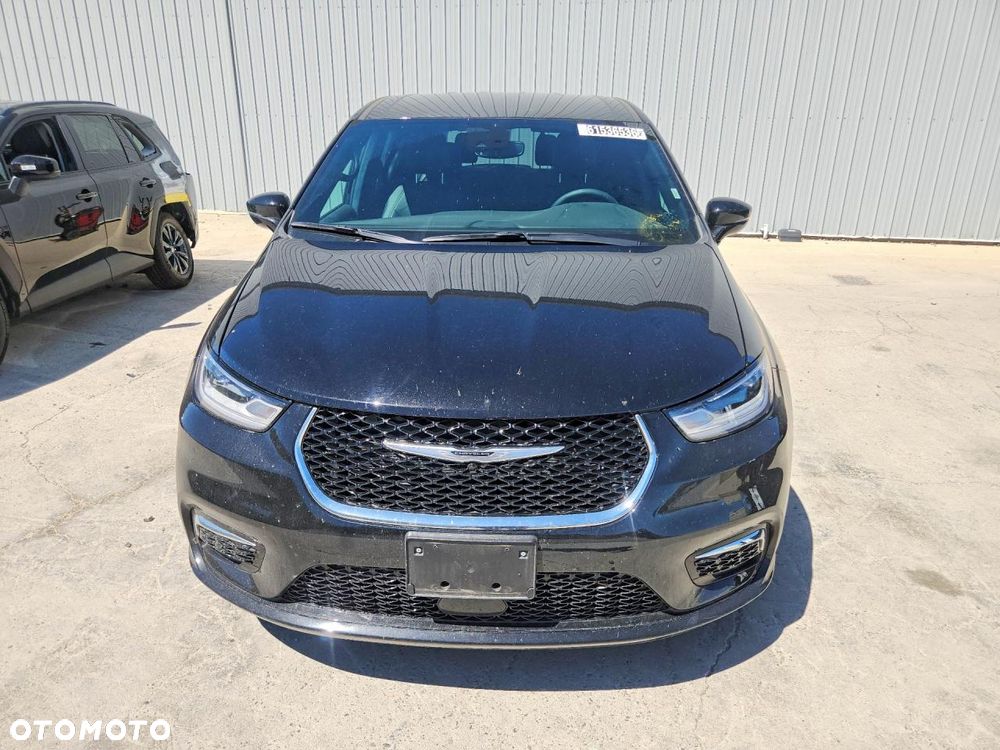Chrysler Pacifica - 6