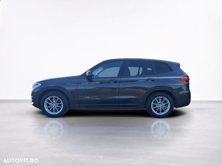 BMW X3 xDrive20i AT - 4
