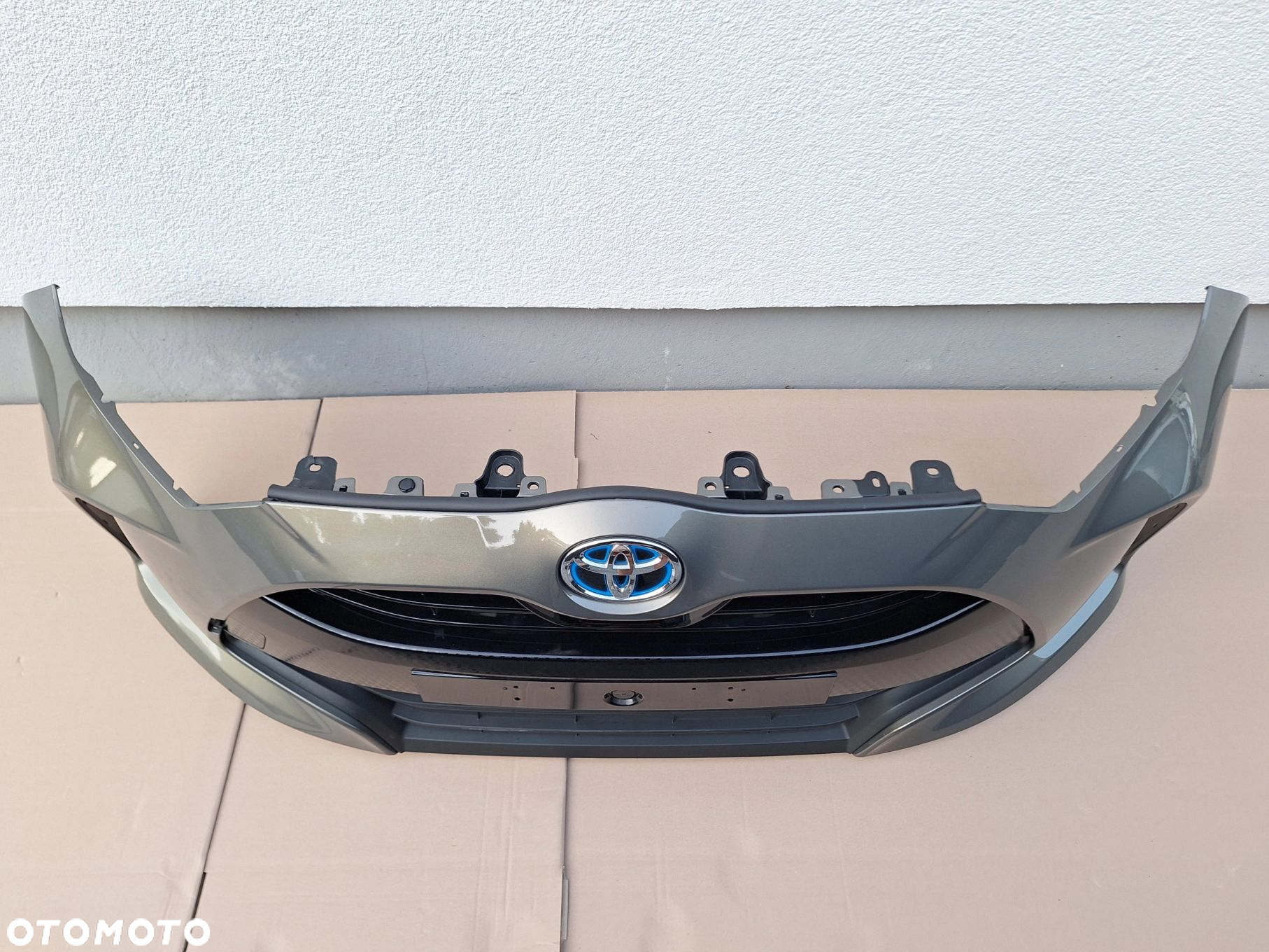 TOYOTA YARIS IV 4 HYBRID 20- ZDERZAK PRZÓD PRZEDNI ORYG 52119-K00500 WYSYŁKA 24H - 2