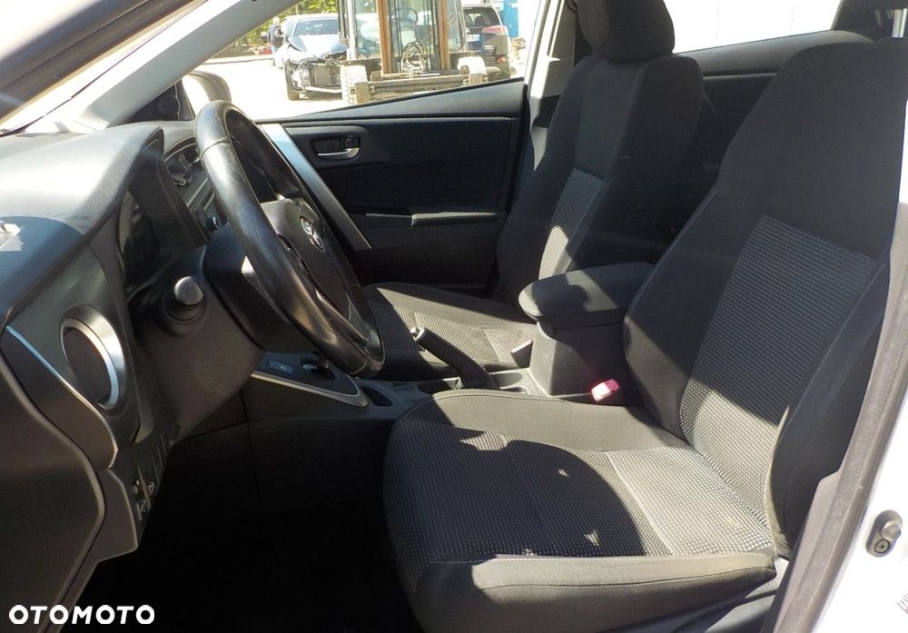 Toyota Auris - 20
