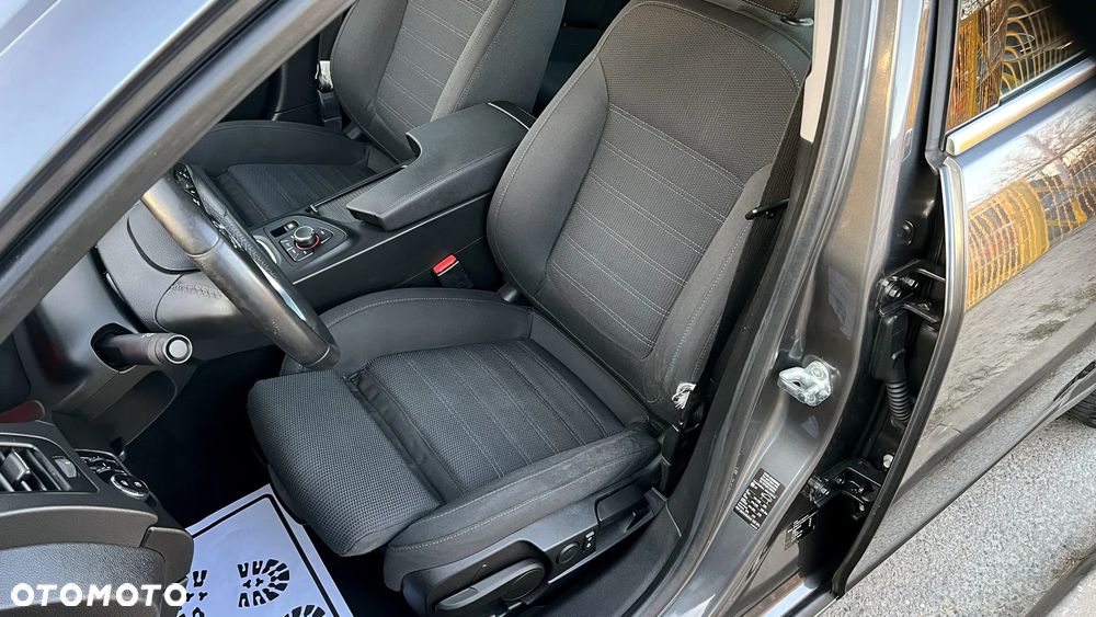 Opel Insignia 1.8 Cosmo - 29