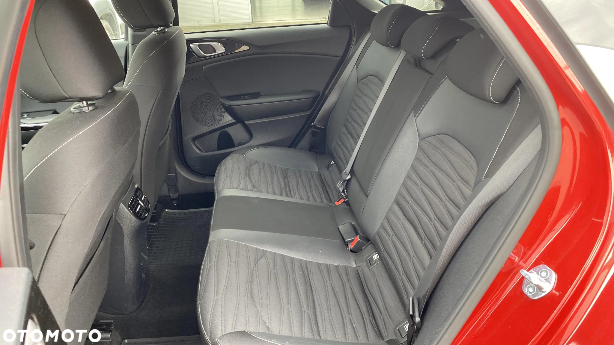 Kia ProCeed 1.5 T-GDI GT Line - 14