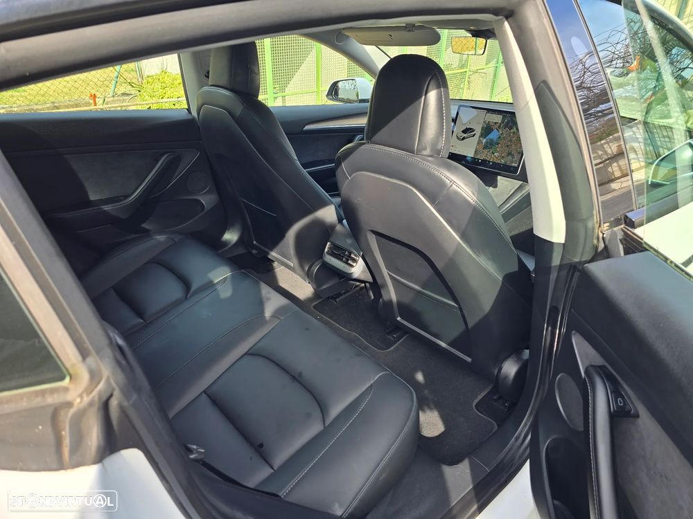 Tesla Model 3 - 14