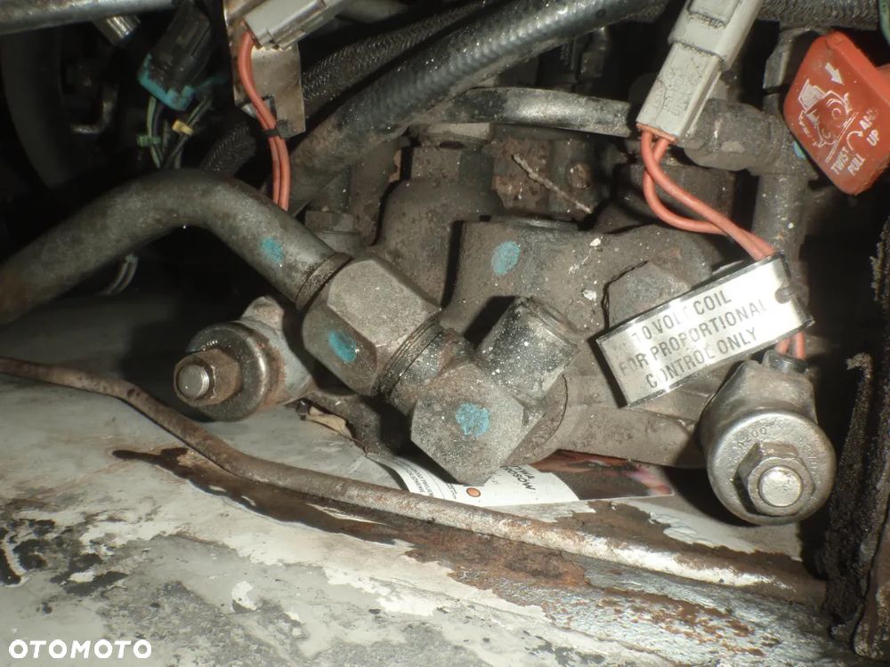 cewka Bobcat 751 753 763 773 853 863 864 873 883 963 A220 A300 S220 S250 S300 T190 T200 T250 T300 - 11