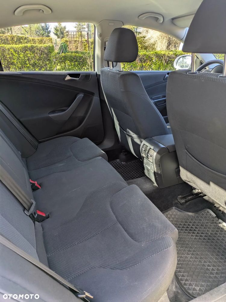 Volkswagen Passat 2.0 TDI Comfortline DSG - 7
