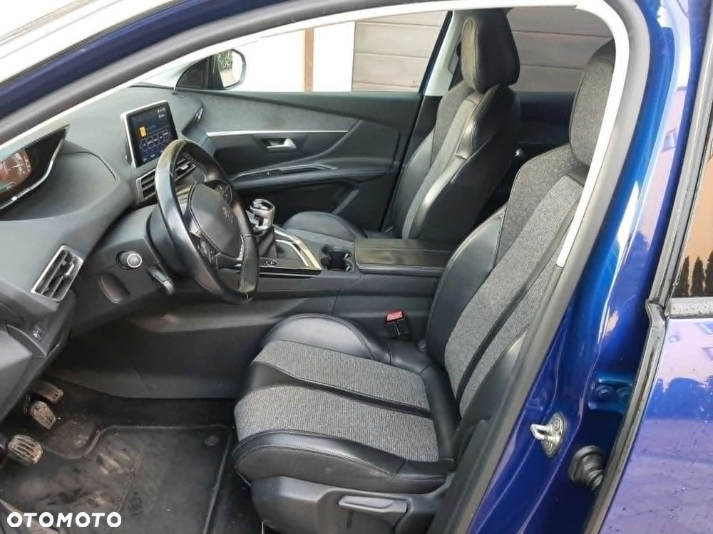 Peugeot 3008 PureTech 130 Stop & Start GPF Allure - 16