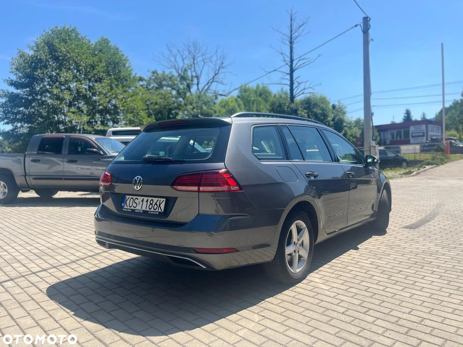 Volkswagen Golf 1.6 TDI SCR Comfortline - 4