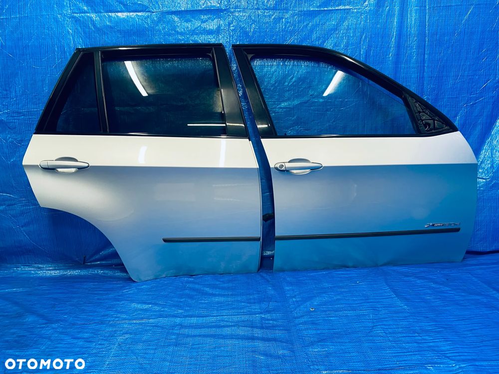 DRZWI PRAWE PRAWY PRZÓD PRZEDNIE TYŁ TYLNE KOMPLETNE BMW X5 E70 LIFT 11R ; SREBRNE LAKIER TITANSILBER 354/7 ORYGINAŁ - 1
