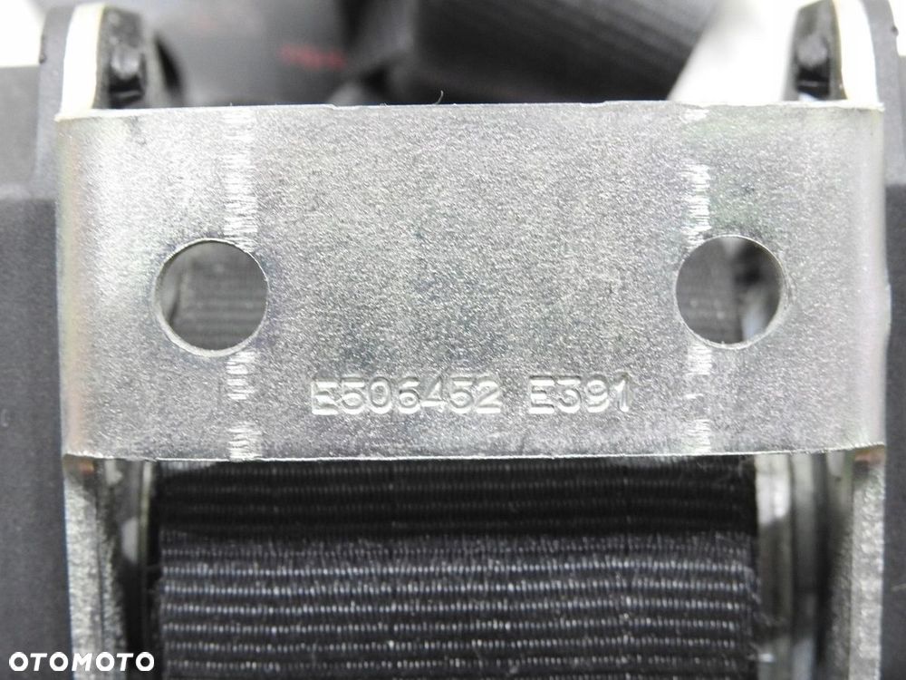 PAS PASY TYŁ PEUGEOT 307 LIFT - 7