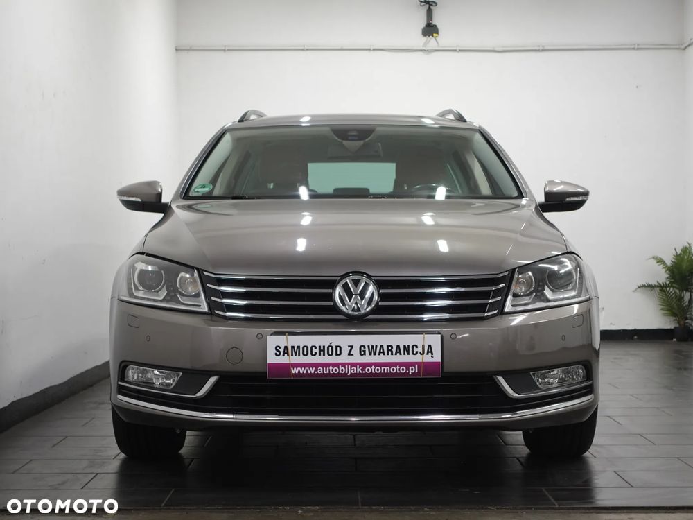Volkswagen Passat - 12