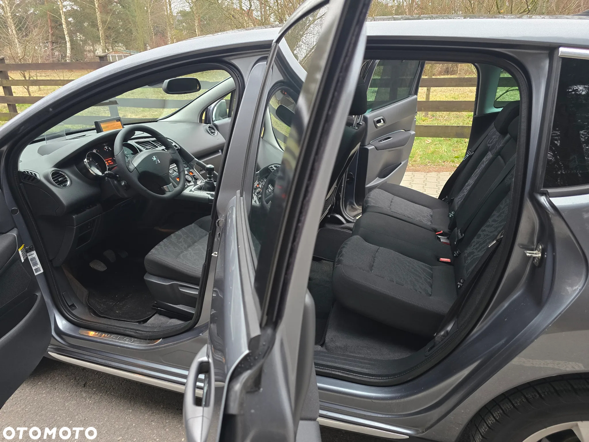 Peugeot 3008 1.6 HDi Premium - 18