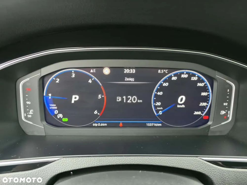 Volkswagen Passat 2.0 TDI SCR Elegance DSG - 26