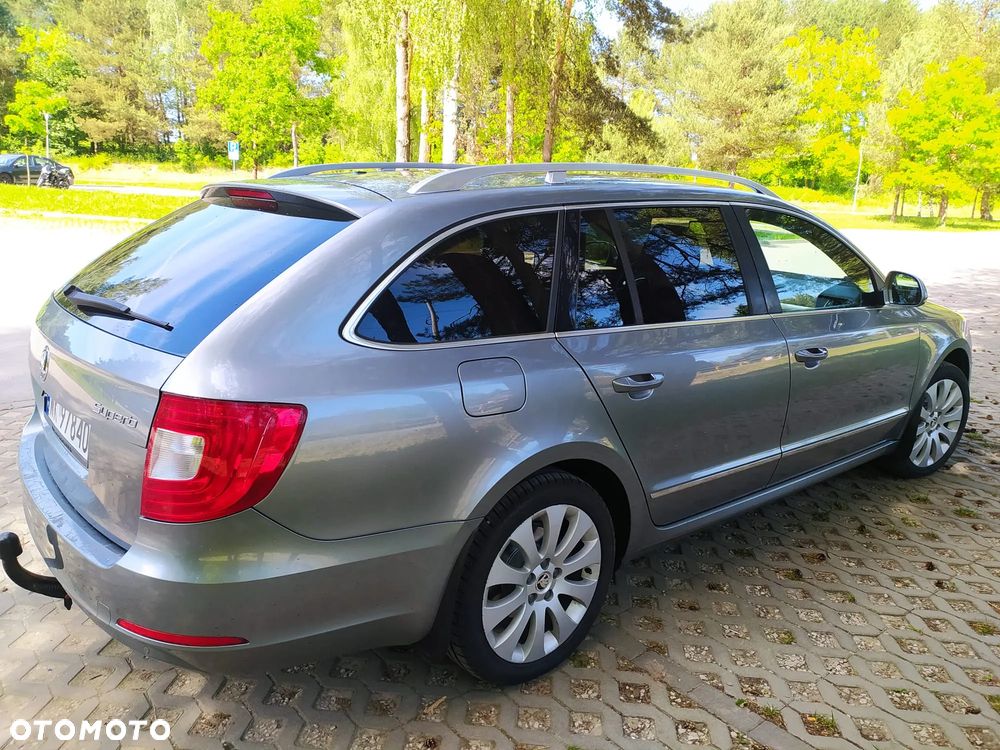 Skoda Superb 2.0 TDI DSG Comfort - 6