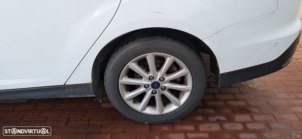 Ford Focus 1.5 TDCi EcoBlue Titanium - 3