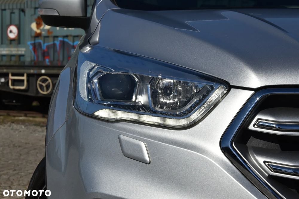 Ford Kuga 1.5 EcoBoost 4x4 Titanium - 4