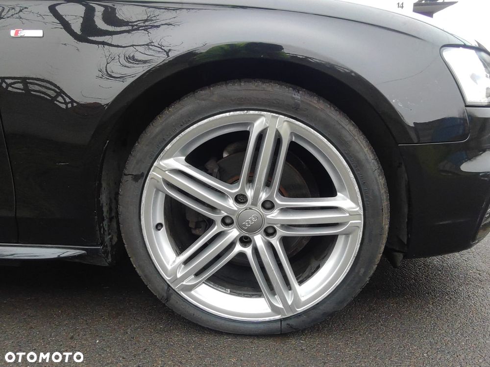 Audi A4 Avant 2.0 TDI Quattro S tronic - 24