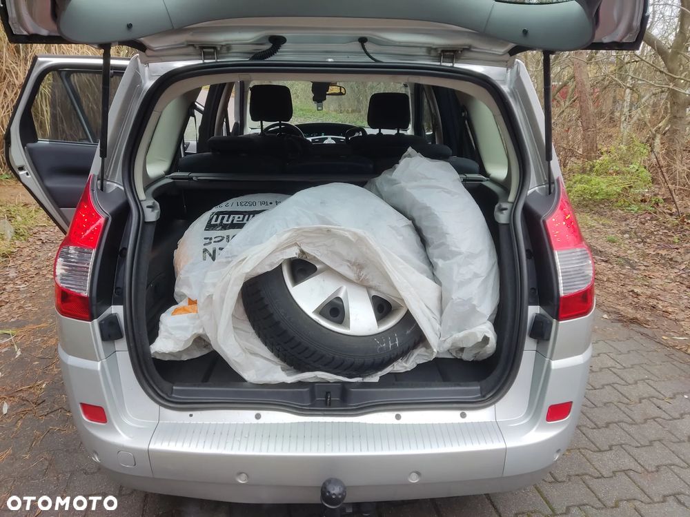 Renault Scenic 2.0 16V Privilege - 16