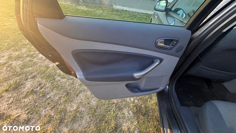 Ford Mondeo 2.0 TDCi Gold X - 11