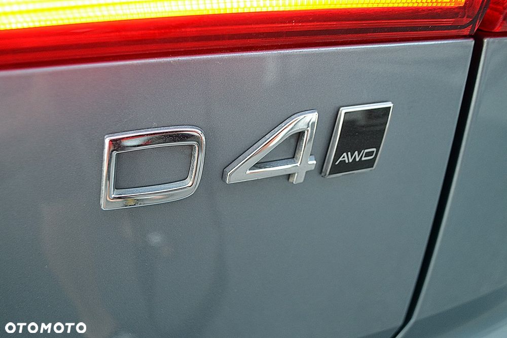 Volvo XC 60 D4 AWD Geartronic Momentum - 31