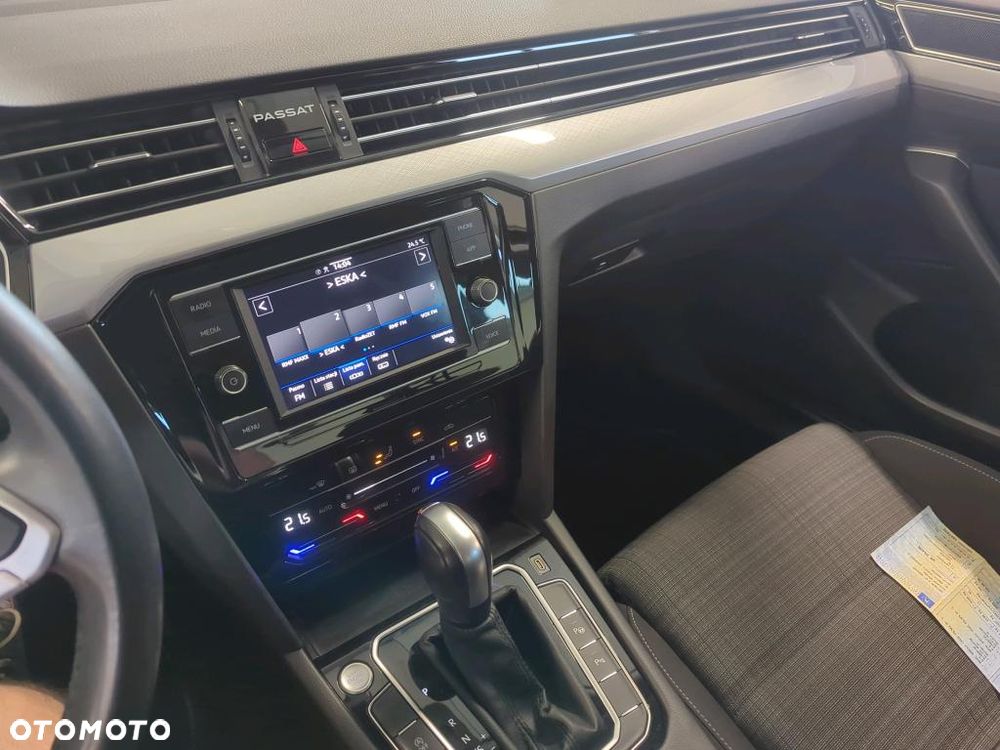 Volkswagen Passat 2.0 TDI EVO Business DSG - 11