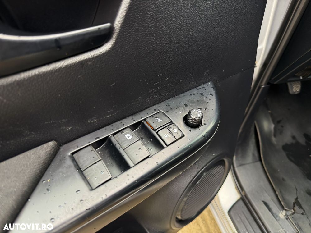 Toyota Hilux 2.4D 150CP 4x4 Double Cab 6MT Comfort - 28