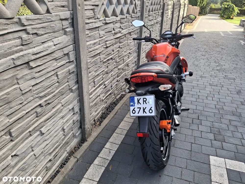 Kawasaki ER - 10