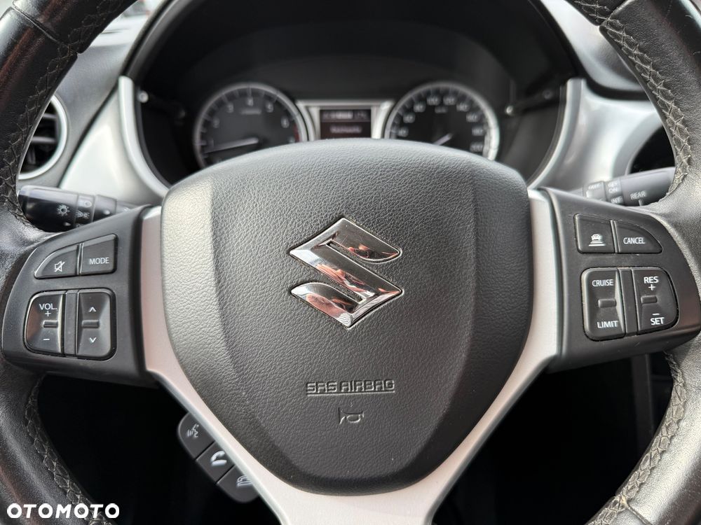 Suzuki Vitara 1.6 Comfort 4WD - 25