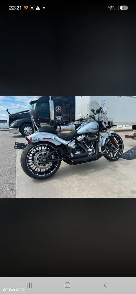 Harley-Davidson Softail Breakout - 2