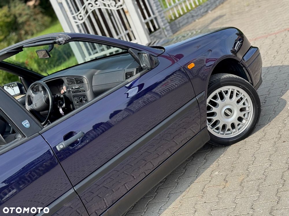 Volkswagen Golf Cabrio 1.8 - 14