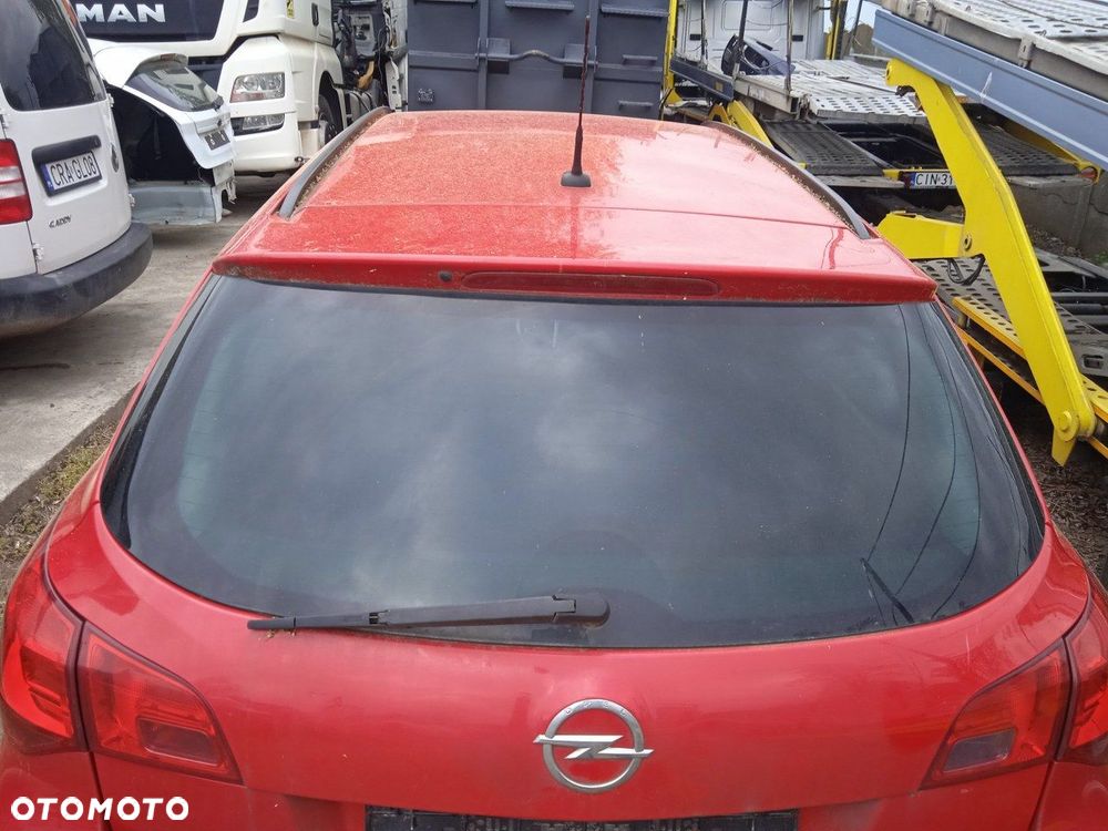 Szyba Klapy Bagażnika Opel Astra IV Kombi - 1