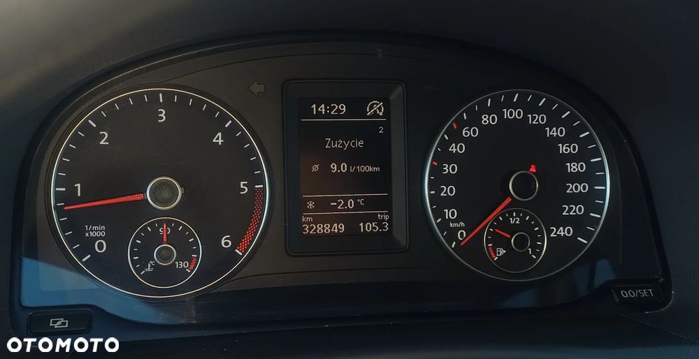 Volkswagen Touran - 4